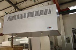 潔凈層流罩有風機內裝和風機外接兩種，安裝方式有懸掛式和落地支架式兩種